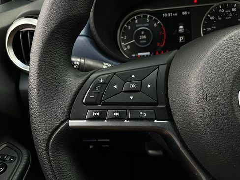 Used 2025 Nissan Versa SV image 29