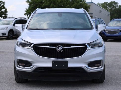 Used 2021 Buick Enclave Essence AWD/4WD image 5