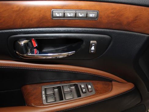 Used 2011 Lexus LS 460 image 28