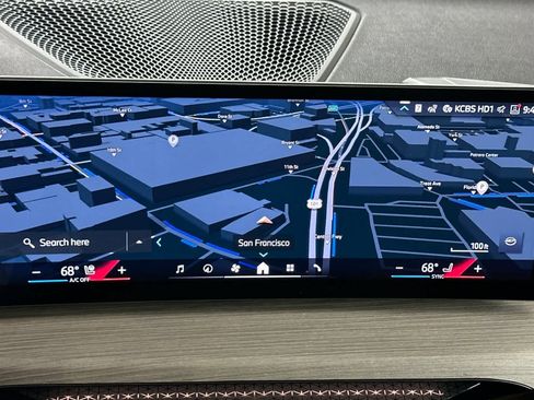 Used 2025 BMW 330i Sedan w/ Premium Package image 18