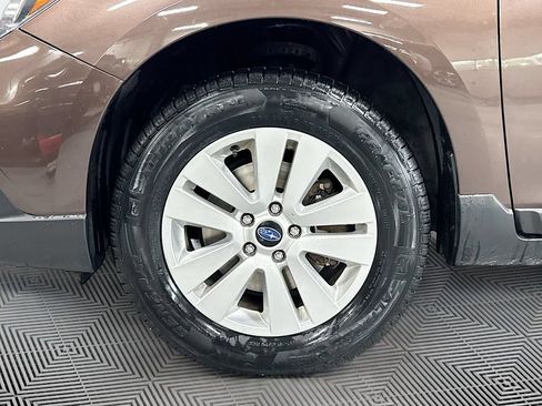 Used 2019 Subaru Outback 2.5i Premium AWD/4WD image 27