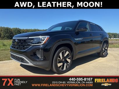 Used 2025 Volkswagen Atlas Cross Sport SE w/ Panoramic Sunroof Package