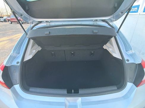 Used 2017 Chevrolet Cruze LT image 16