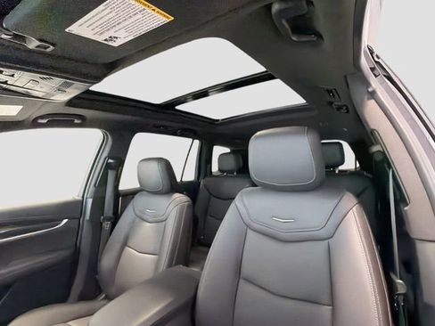Used 2024 Cadillac XT6 Sport w/ Technology Package AWD/4WD image 20