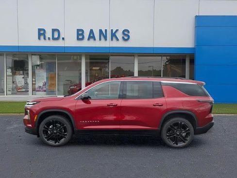 New 2026 Chevrolet Traverse LT w/ Driver Confidence Package AWD/4WD image 2