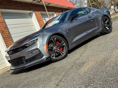 Used 2022 Chevrolet Camaro SS image 3