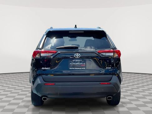 Used 2025 Toyota RAV4 XLE FWD image 6