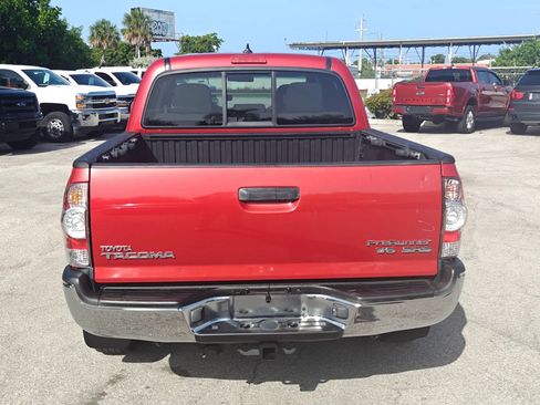 Used 2014 Toyota Tacoma PreRunner w/ SR5 Package RWD image 35