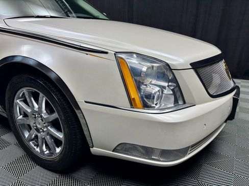 Used 2008 Cadillac DTS Performance FWD image 11