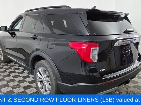 Used 2023 Ford Explorer XLT w/ Equipment Group 202A image 7