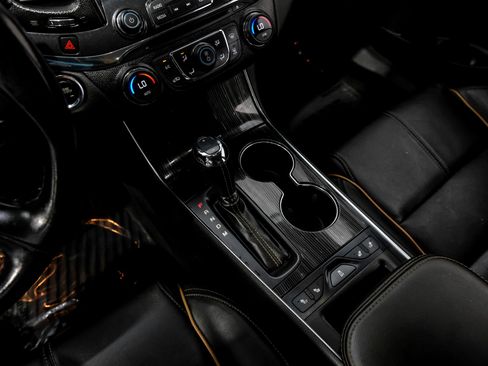 Used 2017 Chevrolet Impala Premier FWD image 30
