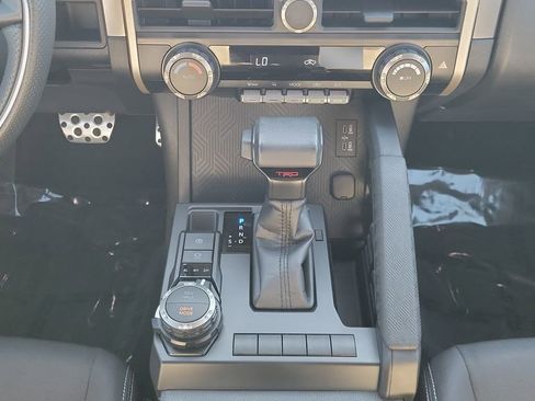 Certified 2025 Toyota Tacoma TRD Sport AWD/4WD image 14