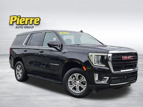 Used 2024 GMC Yukon SLE AWD/4WD image 2