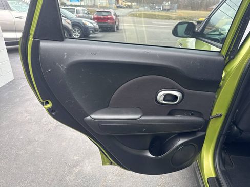 Used 2015 Kia Soul FWD image 17