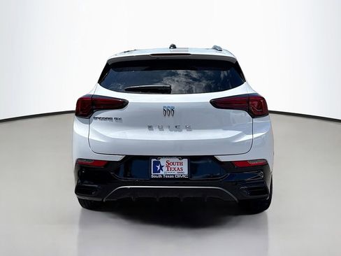 Used 2025 Buick Encore GX Sport Touring w/ Advanced Technology Package FWD image 6