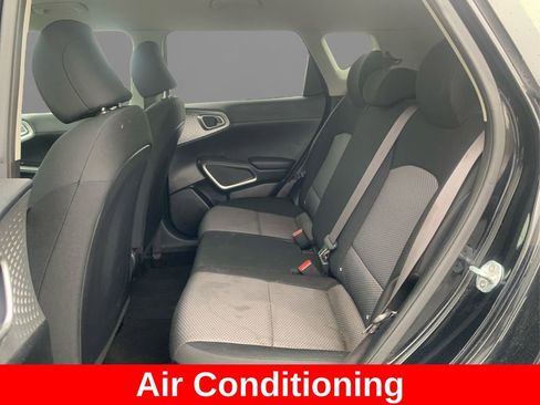 Used 2021 Kia Soul LX FWD image 11