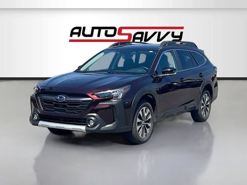 Used 2025 Subaru Outback Limited AWD/4WD image 3