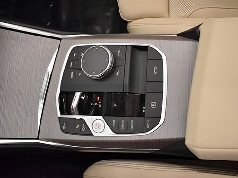 New 2026 BMW 430i xDrive Convertible w/ Driving Assistance Package image 24