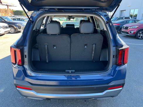 New 2026 Kia Sorento S FWD image 7