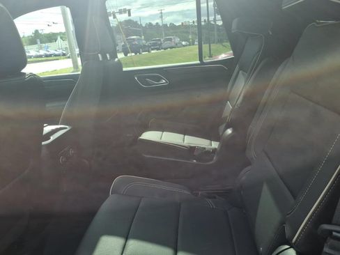 Used 2023 Chevrolet Tahoe Premier w/ Premium Package 2 AWD/4WD image 8