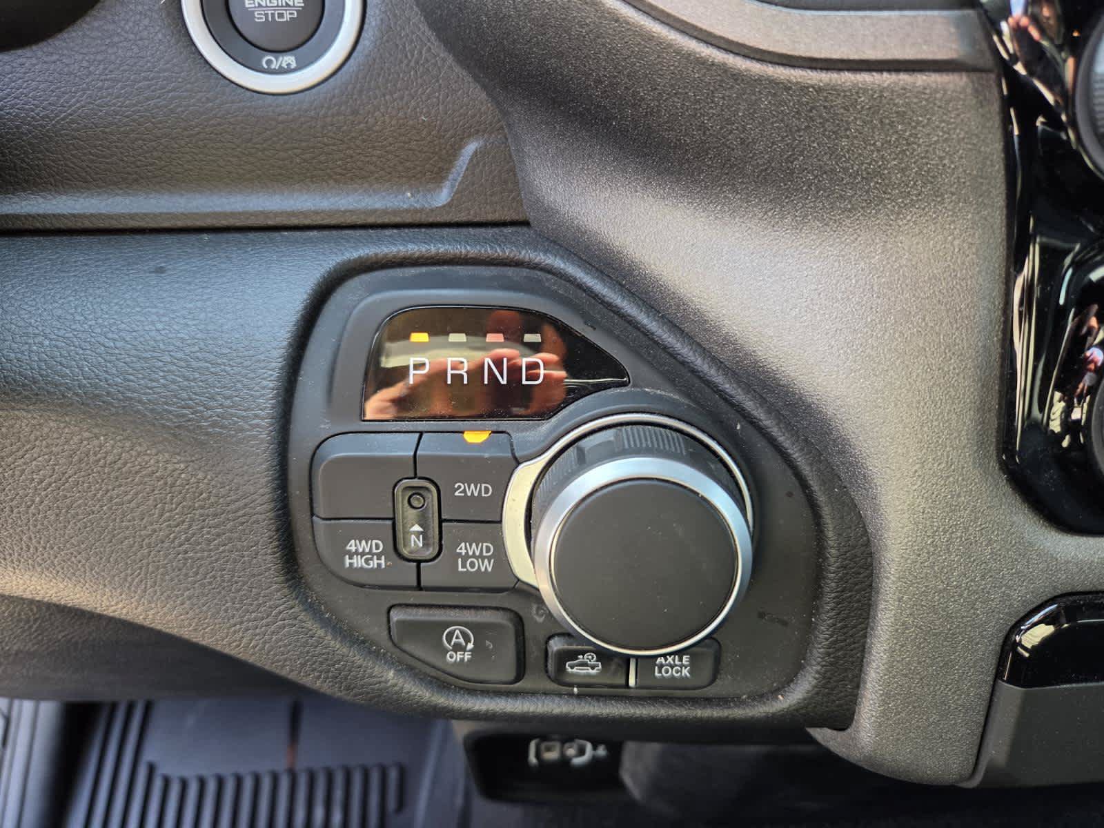 Used 2025 RAM 1500 Warlock AWD/4WD image 22