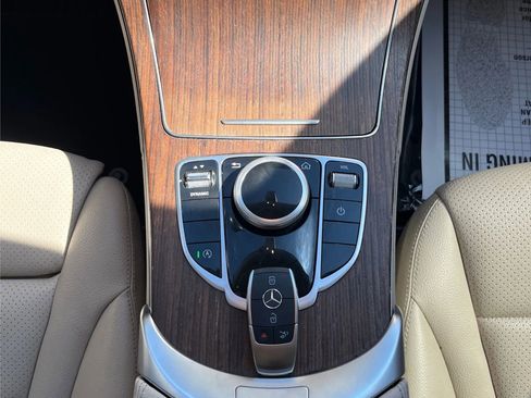 Used 2020 Mercedes-Benz C 300 4MATIC Sedan image 17