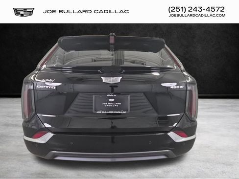 New 2026 Cadillac Optiq Luxury 2 image 5