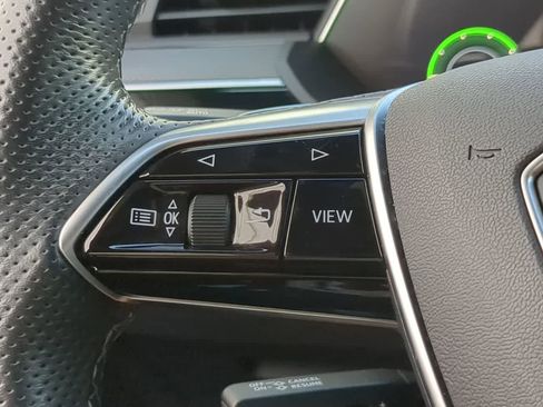 Used 2023 Audi e-tron S Premium Plus image 24