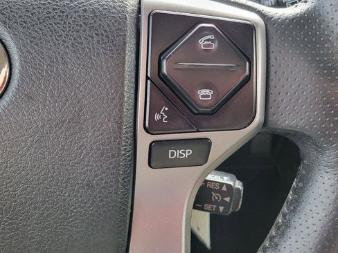 Used 2018 Toyota 4Runner SR5 image 20