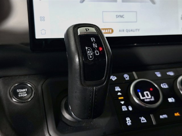Certified 2023 Land Rover Defender 130 X-Dynamic SE AWD/4WD image 19