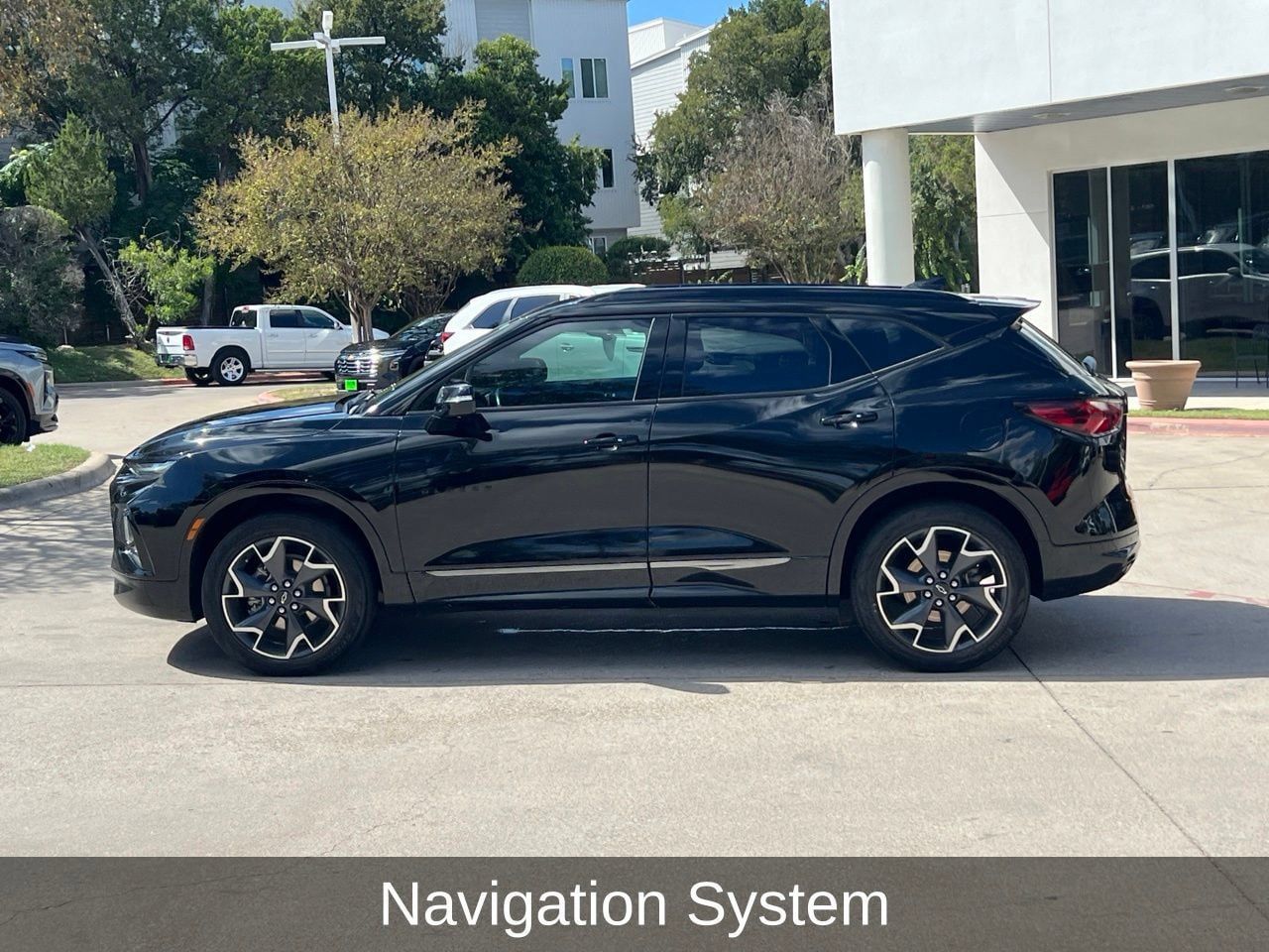 Used 2022 Chevrolet Blazer RS w/ Enhanced Convenience Package FWD image 2