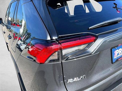 Used 2025 Toyota RAV4 LE AWD/4WD image 29