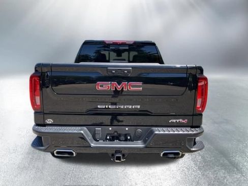 Used 2024 GMC Sierra 1500 AT4 w/ Technology Package AWD/4WD image 4