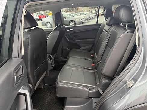 Used 2019 Volkswagen Tiguan SE w/ Panoramic Sunroof Package image 13