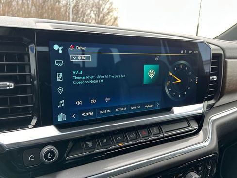 Used 2024 Chevrolet Silverado 2500 High Country w/ High Country Premium Package image 27