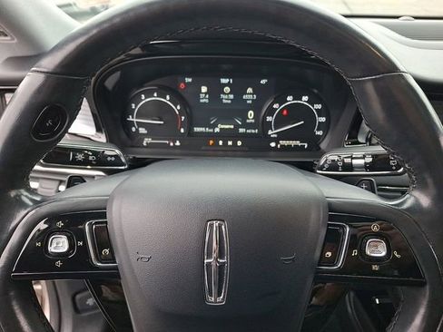 Used 2020 Lincoln Corsair AWD w/ Premium Package image 19