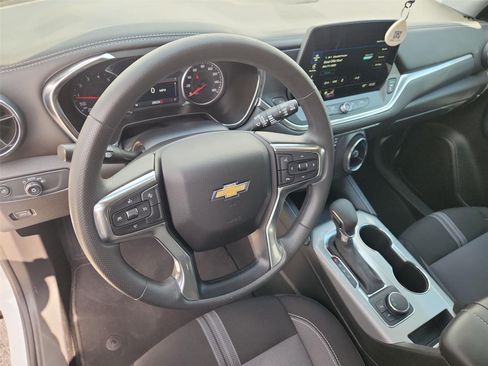 Used 2024 Chevrolet Blazer LT w/ Driver Confidence Package FWD image 10