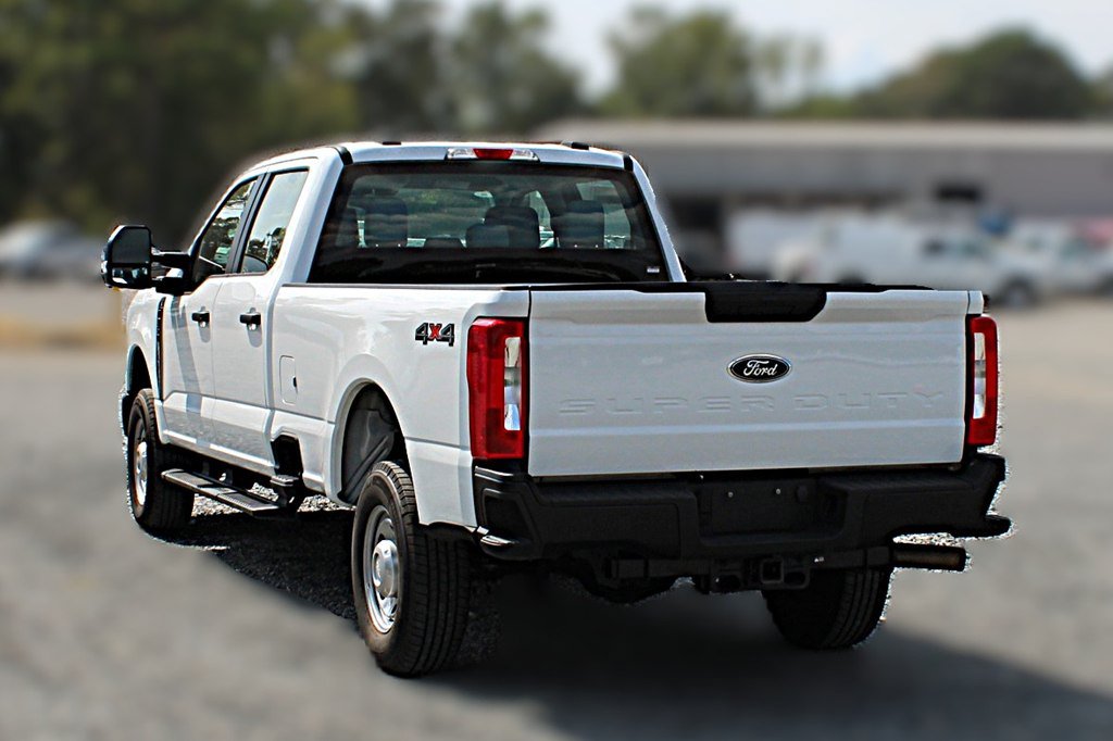 Used 2025 Ford F350 XL AWD/4WD image 4
