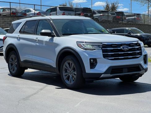 Used 2026 Ford Explorer Active w/ Active Comfort Package AWD/4WD image 38
