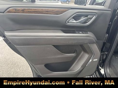 Used 2023 Chevrolet Tahoe Premier w/ Premium Package 2 AWD/4WD image 18