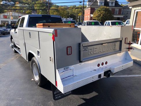 Used 2019 RAM 3500 Tradesman image 3