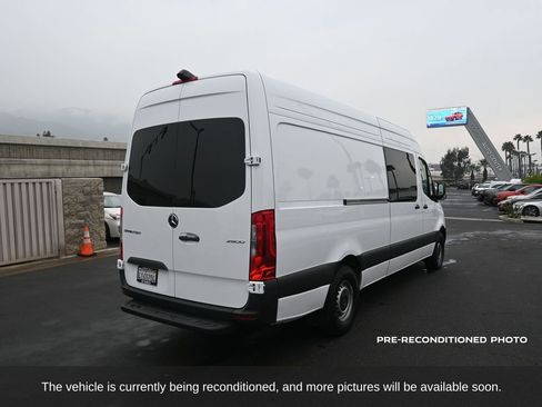 Used 2024 Mercedes-Benz Sprinter 2500 image 30