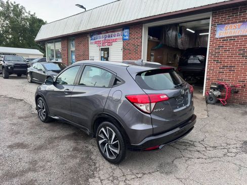 Used 2019 Honda HR-V Sport image 8