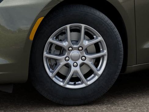 New 2027 Chrysler Pacifica Select FWD image 8