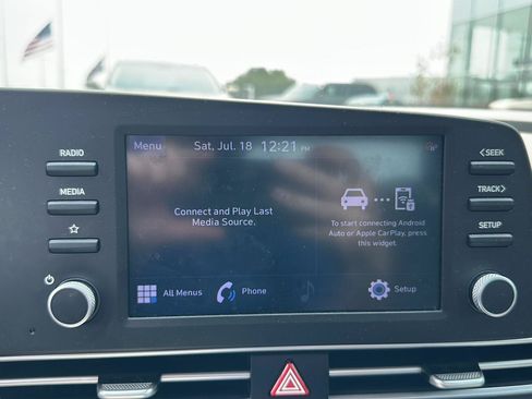 Used 2023 Hyundai Elantra SEL FWD image 18