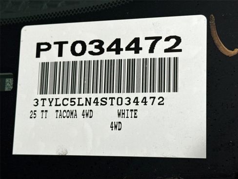 Used 2025 Toyota Tacoma Limited image 44