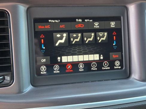 Used 2020 Dodge Charger SXT w/ Blacktop Package RWD image 31
