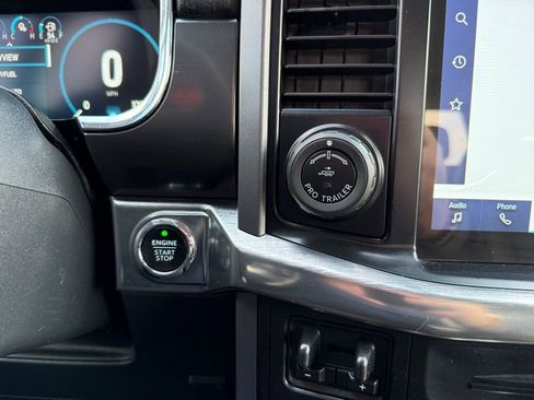 Used 2021 Ford F150 Lariat w/ Trailer Tow Package image 27