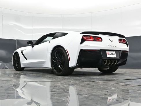 Used 2016 Chevrolet Corvette Stingray Coupe RWD image 53