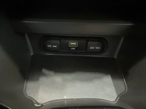 Used 2023 Kia Soul LX image 33